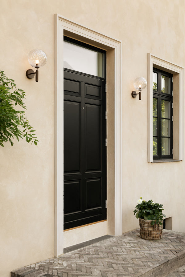 Miira Wall Outdoor utomhuslampan, dark bronze / optic clear • NUURA