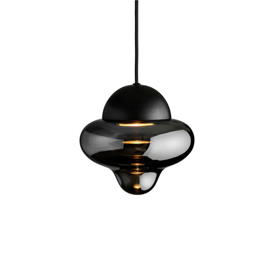 Nutty Smoke pendellampa, rökfärgad/svart • Design by Us