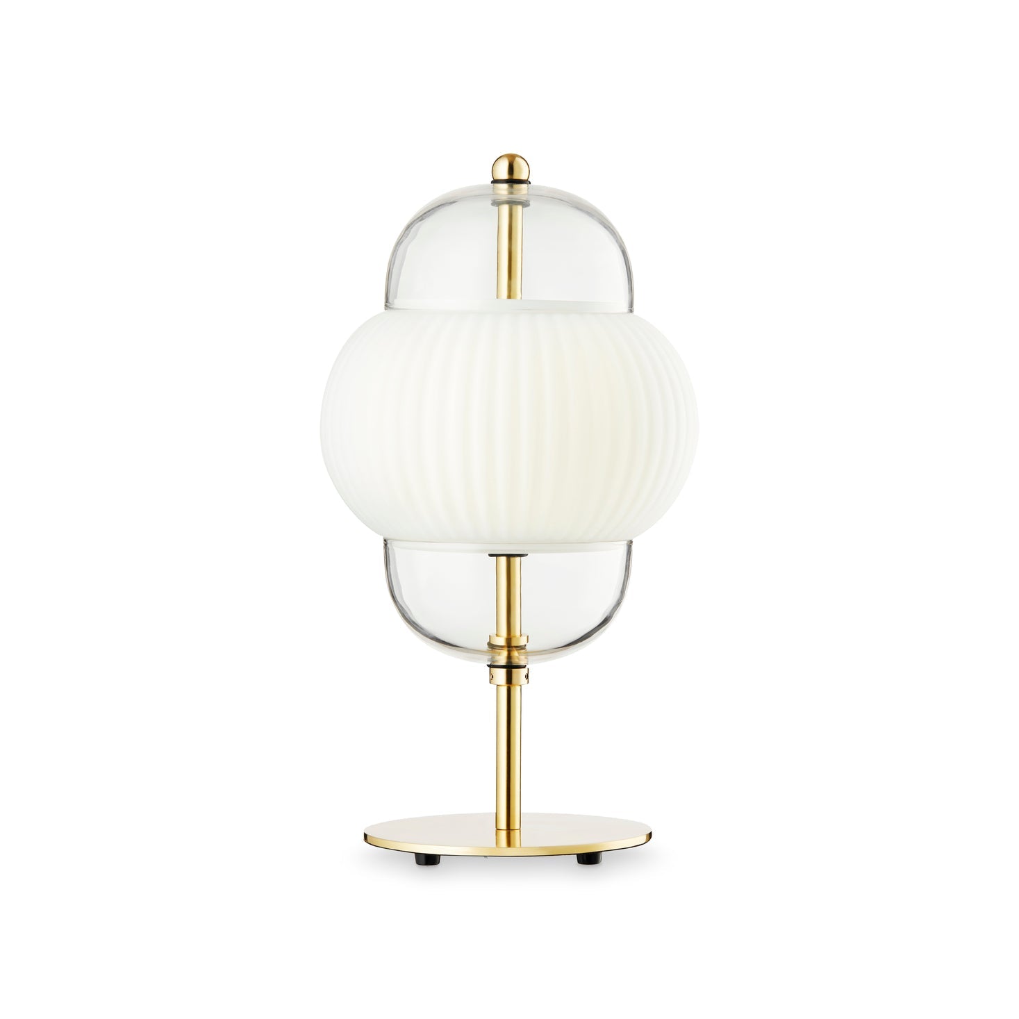 Bordslampa i klarglas och matt vitt veckat glas. Dessutom har lampan guldfärgade detaljer och fot.